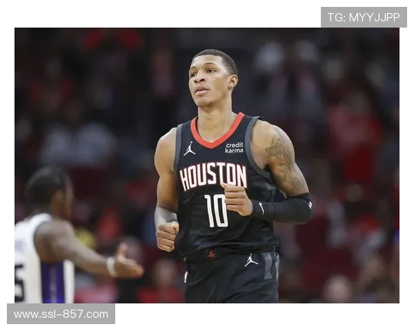 火箭大胜太阳，年轻球员展现活力