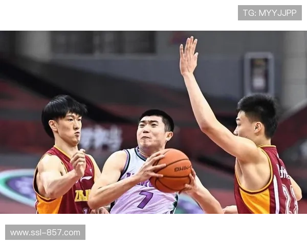 山东队89-88险胜浙江率先闯入俱乐部杯四强,陶汉林关键扣篮