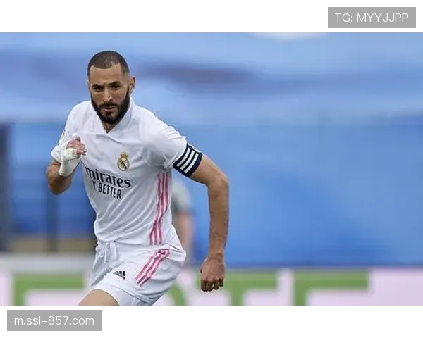 米卡塔泽第76分钟破门,比利亚雷亚尔扳回一球